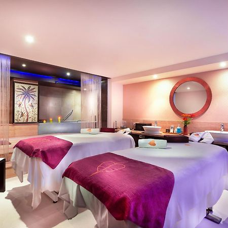 Grand Chennai By Grt Hotels Zewnętrze zdjęcie Spa at the Hilton London Heathrow