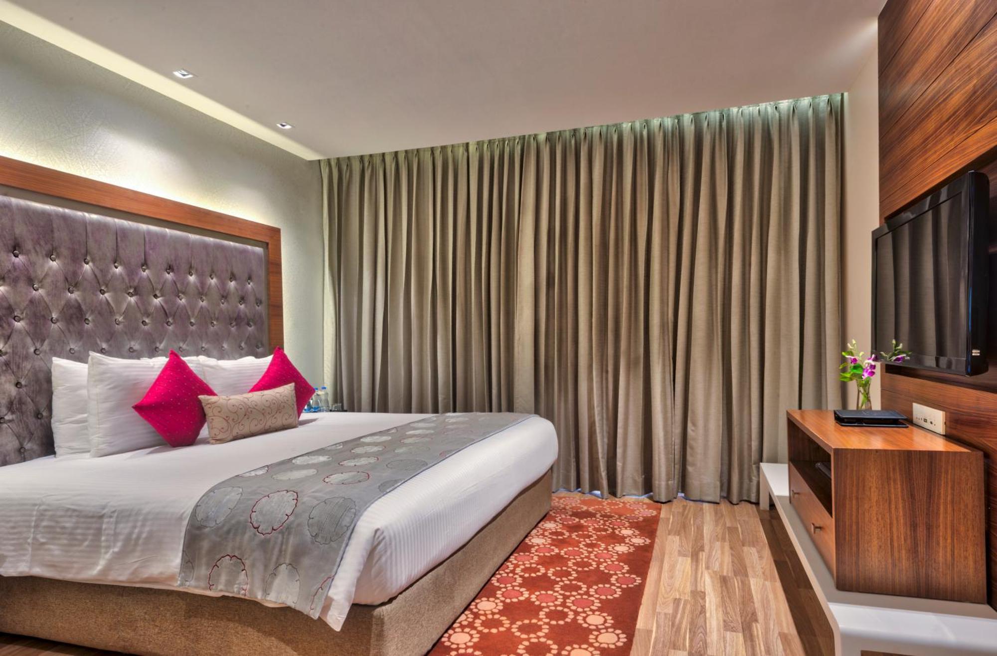 Grand Chennai By Grt Hotels Zewnętrze zdjęcie A bedroom at the hotel